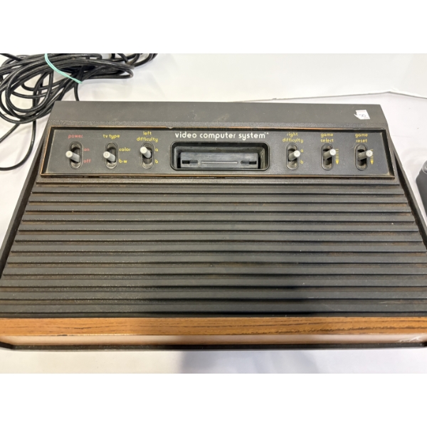 Atari Video Computer System - 2 Controllers