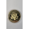 Image 3 : (2) Collectible Donald Trump Novelty Souvenir Coins
