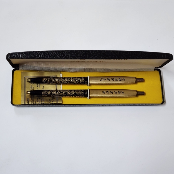 Incredible Arpege Chanel No. 5 Perfumed 14KT Gold Exclusive Filigree Design Pen in Original Case