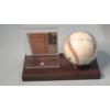 Image 4 : Bob Gibson Autographed Rawlings Baseball & 1966 Topps Bob Gibson Baseball Card In Display Stand 
