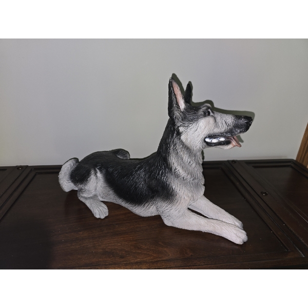 German Shepherd Statue 19x13