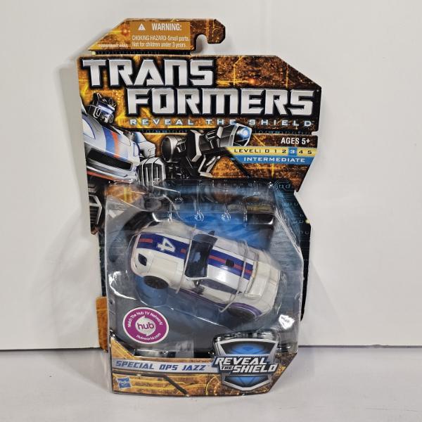 Transformers Reveal the Shield Deluxe Class Special Ops Jazz Action Figure