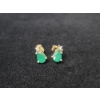 Image 1 : 14K Yellow Gold Teardrop Emerald Gemstone Stud Earrings TW: 1.1g
