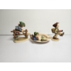 Image 5 : Lot of 3 Vintage Collectible Hummel Goebel Porcelain Figurines in Excellent Condition
