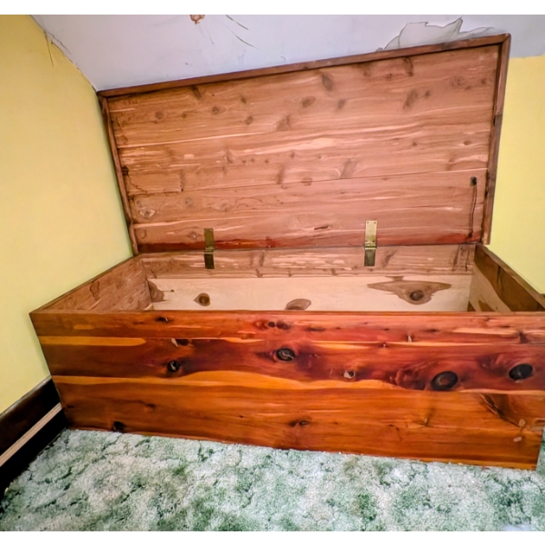 Beautiful Cedar Chest 