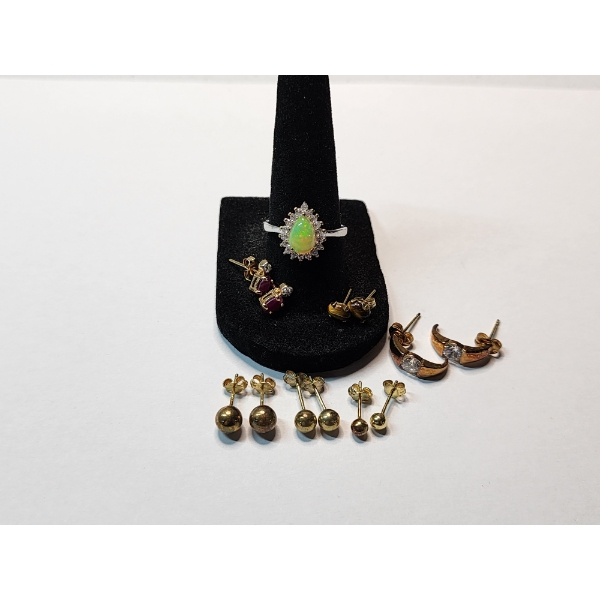 Gold-Tone Sterling Silver Jewelry: Opal Ring, 6 Pairs of Stud Earrings - Total Weight: 8.5g