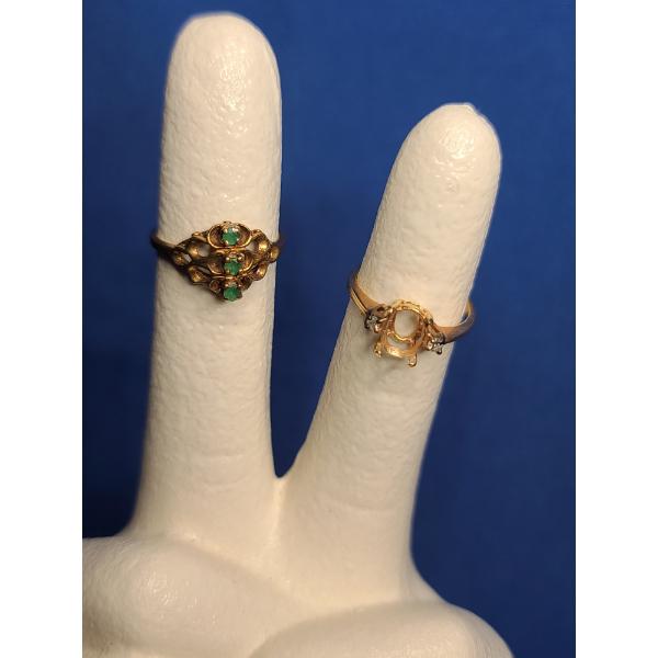 10K Gold Ring With Emeralds & 10K Gold Open Setting Ring With Clear Stones -Total Weight: 3.5g