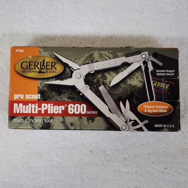 NEW IN BOX Gerber Legendary Blades Multi-Plier 600 Multi-Function Tool Including Sheath!