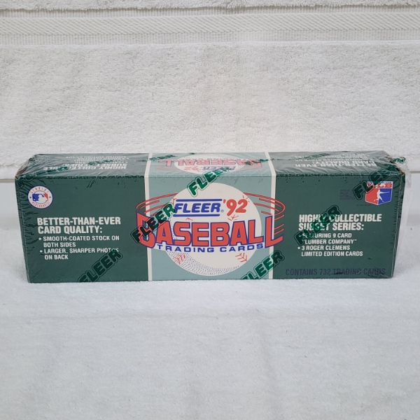 SEALED 1992 Fleer Baseball 732 Card Trading Card Collector Set