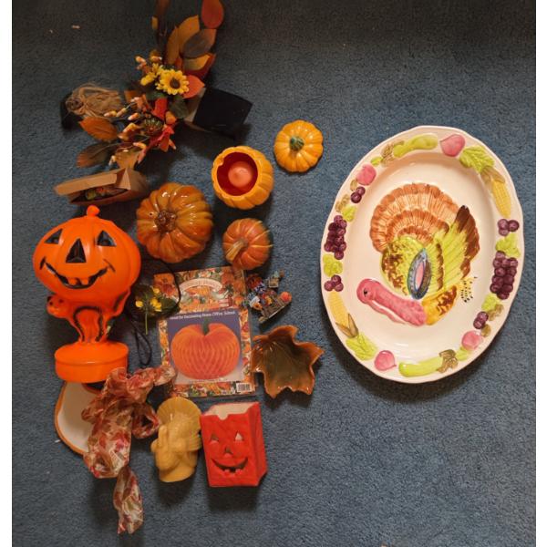 PICKUP IN CANTON - Group Of Unique Halloween & Thanksgiving Decorations Including Cute Lighted Plast