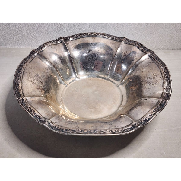 Sterling Silver International Bowl Weighing 391 Grams Total