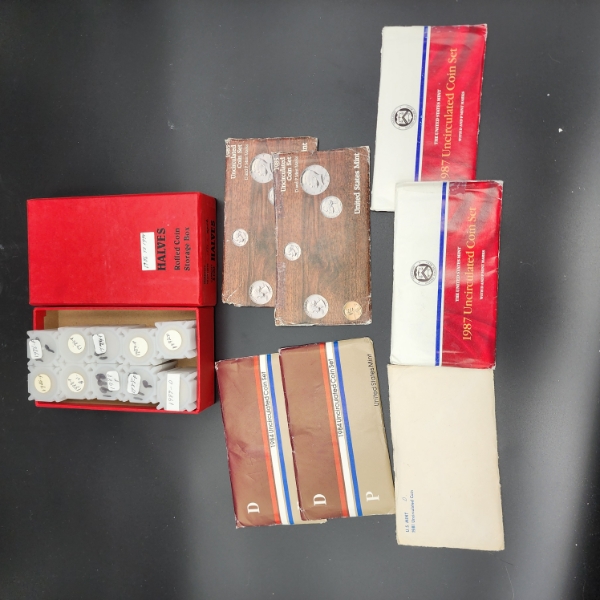 Nice Coin Lot! $100 FV in Assorted Kennedy Halves & (7) U.S. Mint Uncirculated Sets - See Pics! 