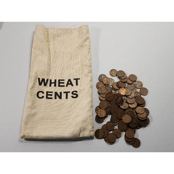 ~100 Assorted Years Unsearched United States Lincoln Wheat Pennies in Bank Bag