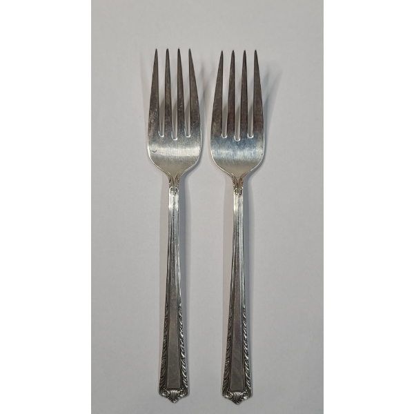 (2) Fine Arts Sterling Silver Co. Sterling Dinner Forks With "Processional" Pattern - Weight: 68g