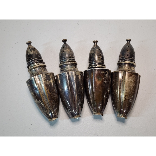 Four Sterling Silver Salt & Pepper Shakers TW: 60.8g
