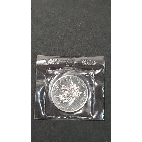 Sealed 1989 $5 1 Oz 9999 Silver Elizabeth II Canadian Maple Leaf Round