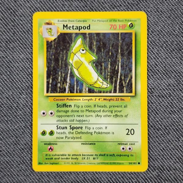 Metapod 54/102 Vintage Base Set Pokemon Trading Card in Near Mint Condition!