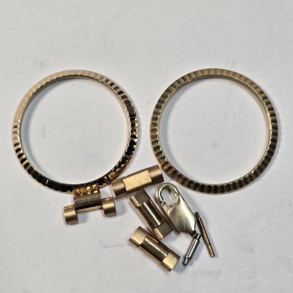 Assorted Gold Pieces Including 18k Solid Gold Rolex Bezels 