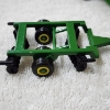 Image 7 : John Deere 4020 Diesel Tractor Toy With Three Accessories 