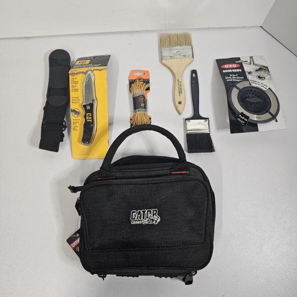 Gator Cases Mixer Bag with Assorted Contents (see pics)