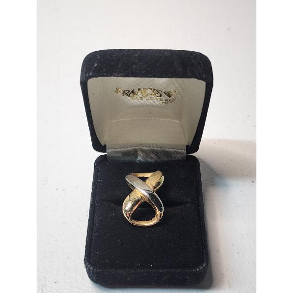 14K Gold Two-Tone Infinity Pendant - Total Weight: 6.5g