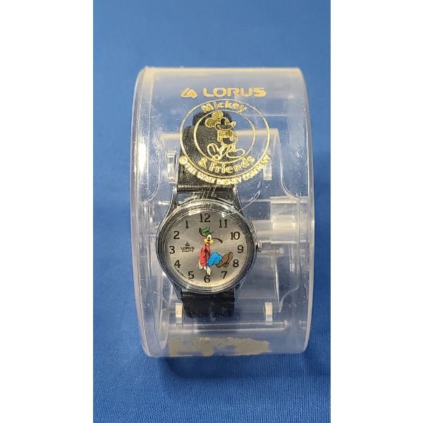 Vintage Lorus Quartz Disney Backward Goofy Watch 