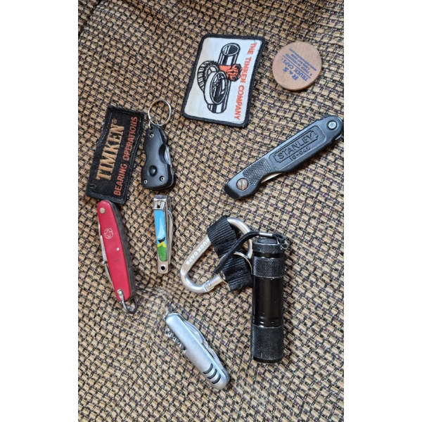 PICKUP IN CANTON - Group Of Small Knives & Misc Pieces - See Pics