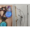 Image 8 : Lot of Assorted Costume Jewelry