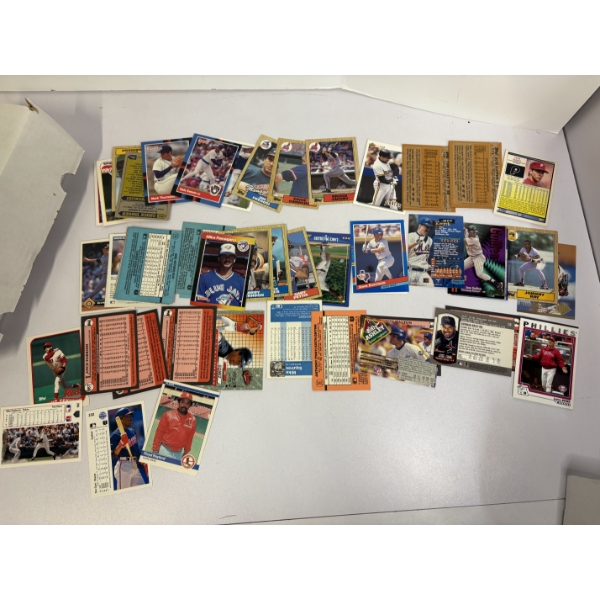 SKU #8811 426 Baseball Cards from 4 Decades 