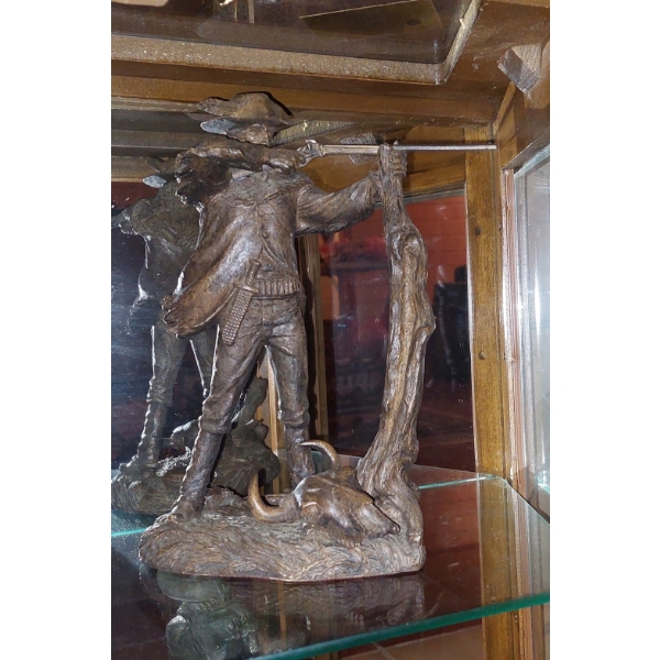 Old West Cowboys Figural Collection - Cast Rifleman Hunter Statue - App 11" Tall In Ex Condition