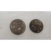 Image 1 : Vintage Oak Leaf Jean Tack Button & Vintage Button With Unknown Origin In Display Case