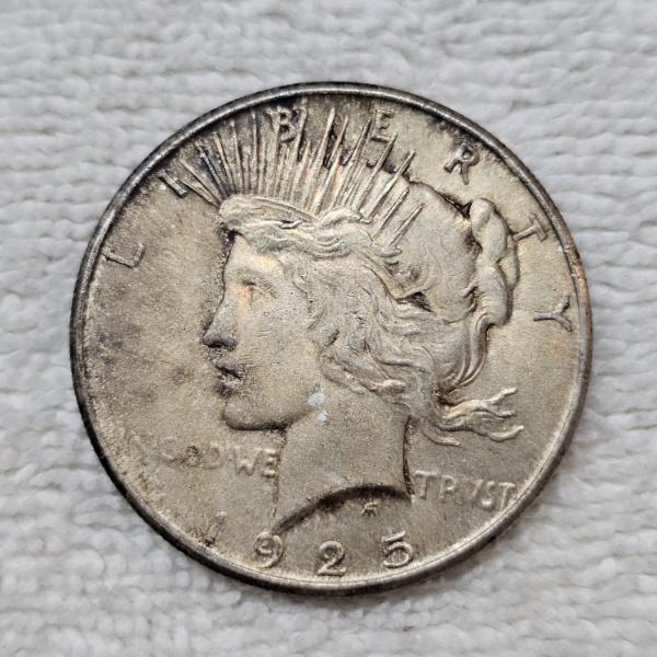 1925 US Peace 90% Silver Dollar FV: $1.00