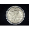 Image 2 : 2000 United States American 1 Oz Silver Eagle in Uncirculated Condition in Box!