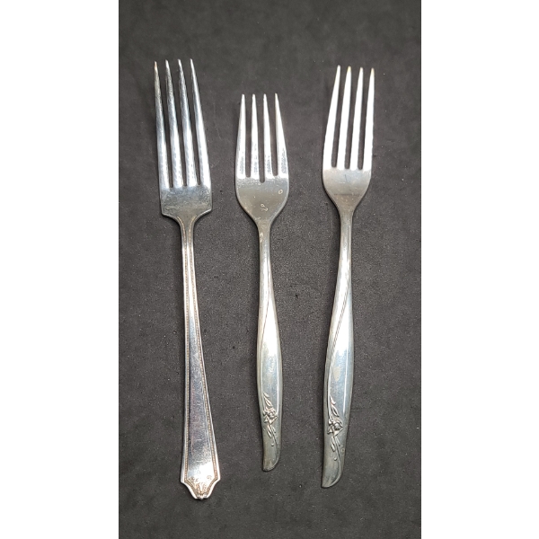 (3) Sterling Silver Forks - Total Weight: 140.6g