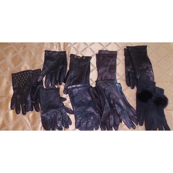 9 Prs Ladies Gloves - All In Fine Condition - Includes Leather / Suede/ Fur 