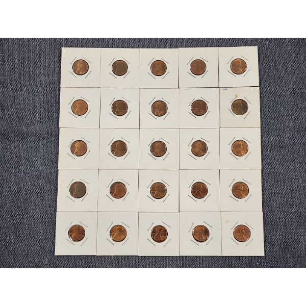 Nice Assortment of 25 United States Pennies Featuring 20 Wheat & 5 Copper Lincoln Memorial Pennies