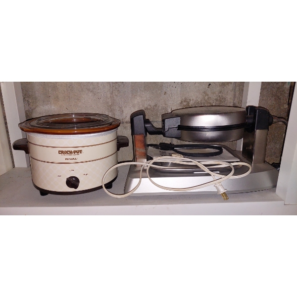 Crock Pot And Electric Professional Waffle Iron In Ex Condition