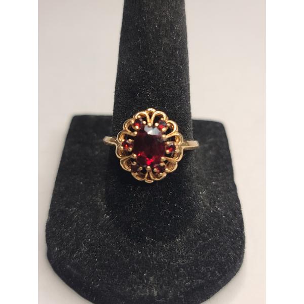 Vintage 10K Yellow Gold Flower Design Garnet Cluster Ring - Size 7 - Weight: 3.1g