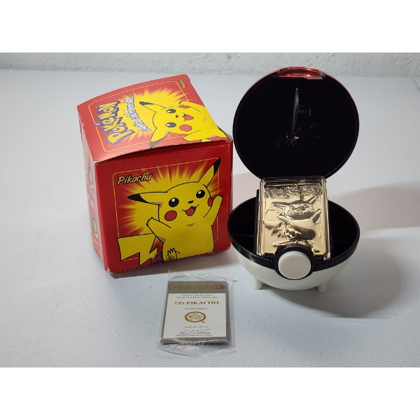 1999 Burger King Limited Edition 23K Gold Plated Pikachu Pokemon Trading Card in Poke Ball