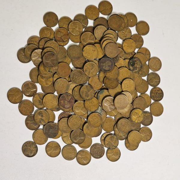 Lot Of 365 Pre-1982 United States Lincoln Wheat Cent Pennies Totaling $3.65 Dollars In Face Value