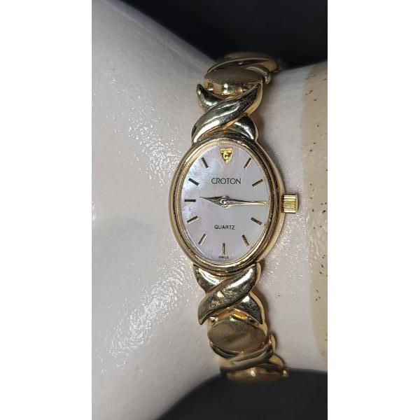 14K Gold Women's Croton Swiss Quartz Wrist Watch - Weight: 16.8g