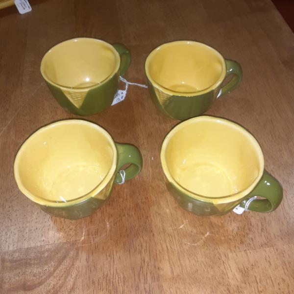 Vintage Very Desireable "SHAWNEE" Corn Pottery  Set Of 4 Coffee Cups - See Pics All Exc Condition
