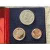 Image 5 : United States Bicentennial Silver Proof Set With 3 Assorted Silver Eisenhower Dollars