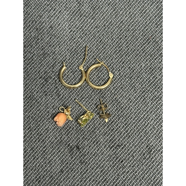 14k Gold Earrings Total Weight - 1.5 grams