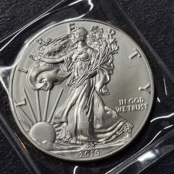 2019 United States Uncirculated Silver .999 1 Oz Eagle