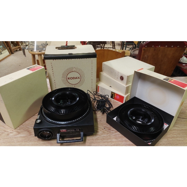 Excellent Kodak Rotary Carousel Slide Projector & Boxes Of Slide Trays NOS - Unused