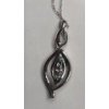 Image 6 : Sterling Silver Pendant Twisted Swirl Pendant With Blue & White Diamonds On 18" Chain - Weight: 4.6g