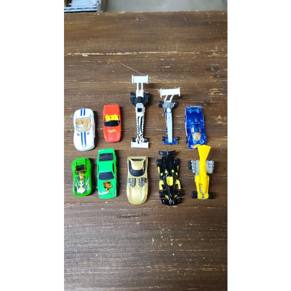 Matchbox/Hotwheels Die-Cast Toy Cars