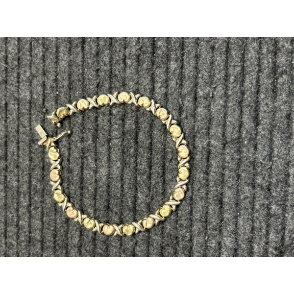 14K Gold Heart Bracelet - 8.9 Grams - 9 Inches