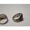 Image 5 : 2 - 10K Gold Rings - Sizes 8.5 and 9 Total Weight: 16.5g